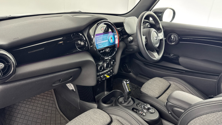 MINI Hatchback 135kW Cooper S Level 2 33kWh 3dr Auto Electric Hatchback